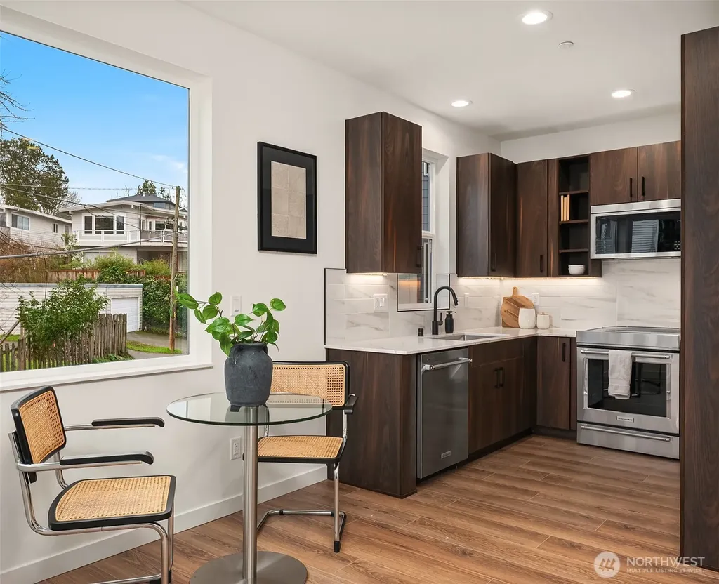 221 NE 75th Street Seattle WA 98115