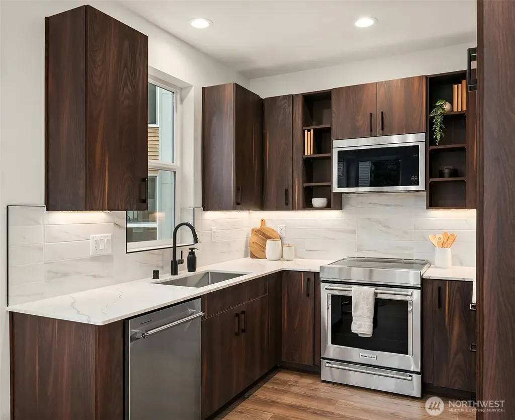 221 NE 75th Street Seattle WA 98115