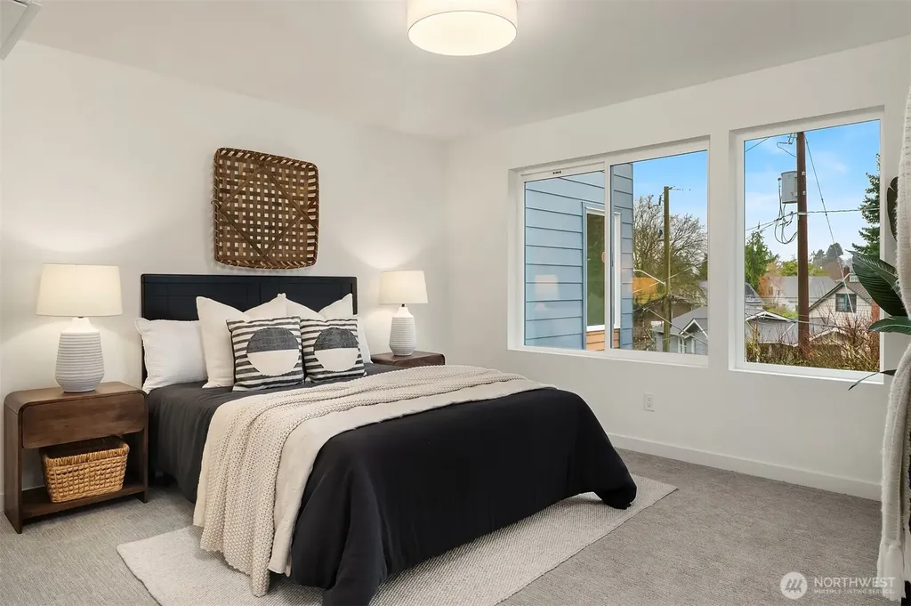 221 NE 75th Street Seattle WA 98115