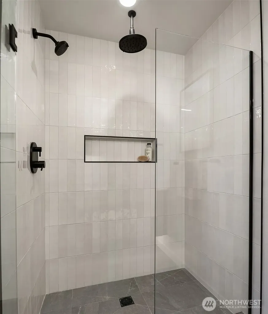 221 NE 75th Street Seattle WA 98115