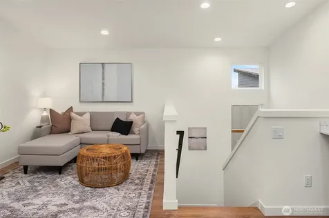 221 NE 75th Street Seattle WA 98115