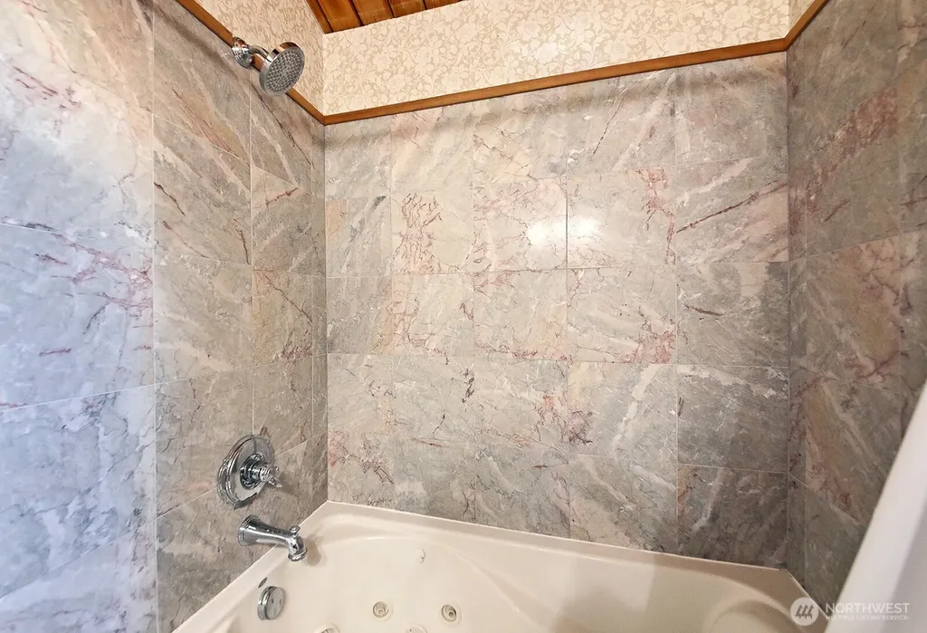 1412 Commodore Place Freeland WA 98249