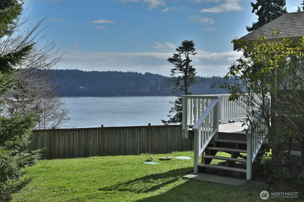 1412 Commodore Place Freeland WA 98249