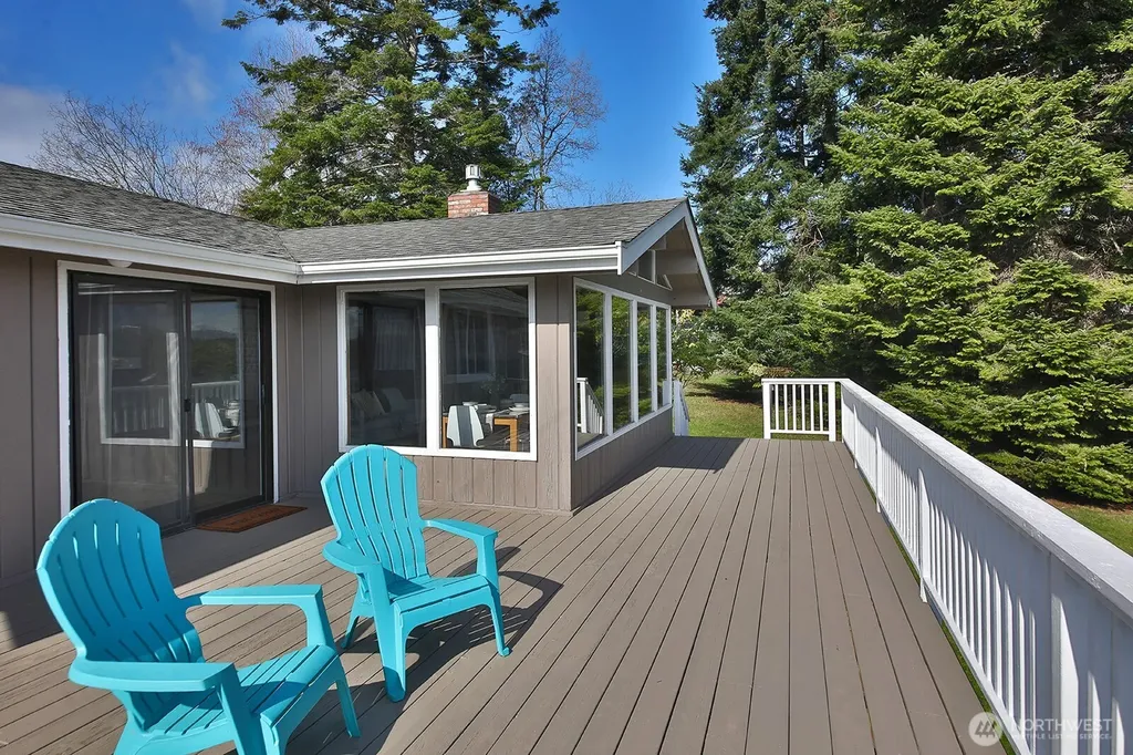 1412 Commodore Place Freeland WA 98249