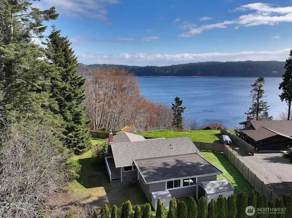 1412 Commodore Place Freeland WA 98249