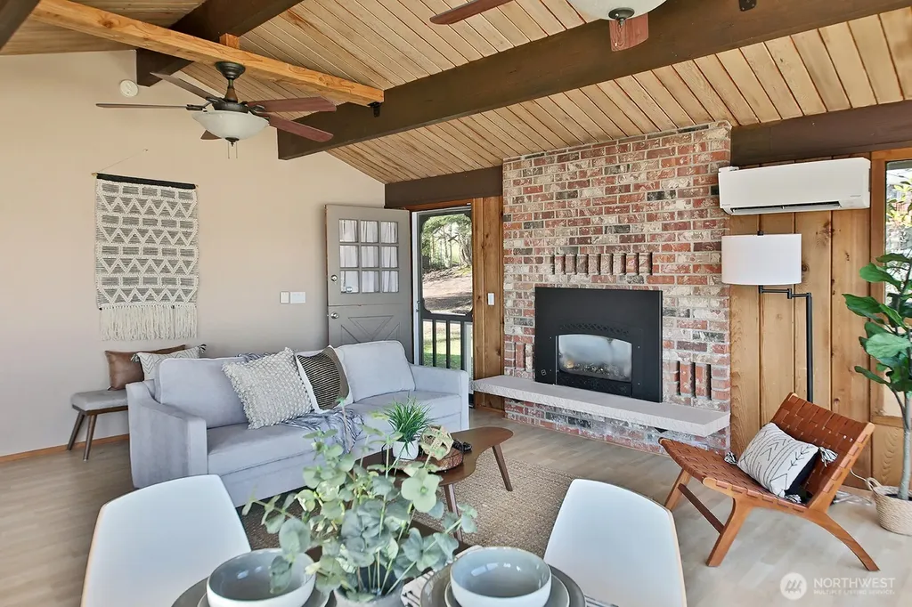 1412 Commodore Place Freeland WA 98249