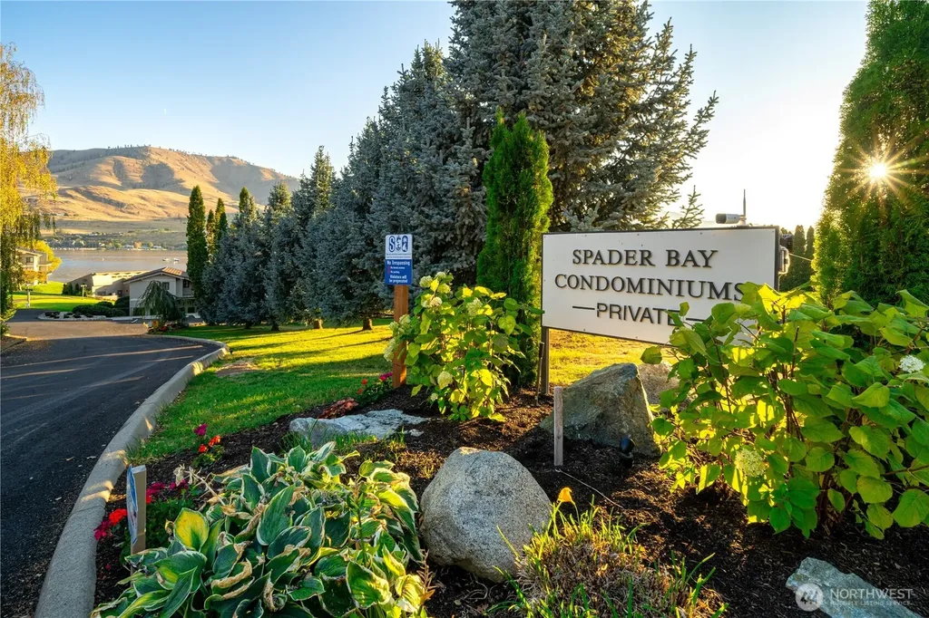 104 Spader Bay Road Chelan WA 98816