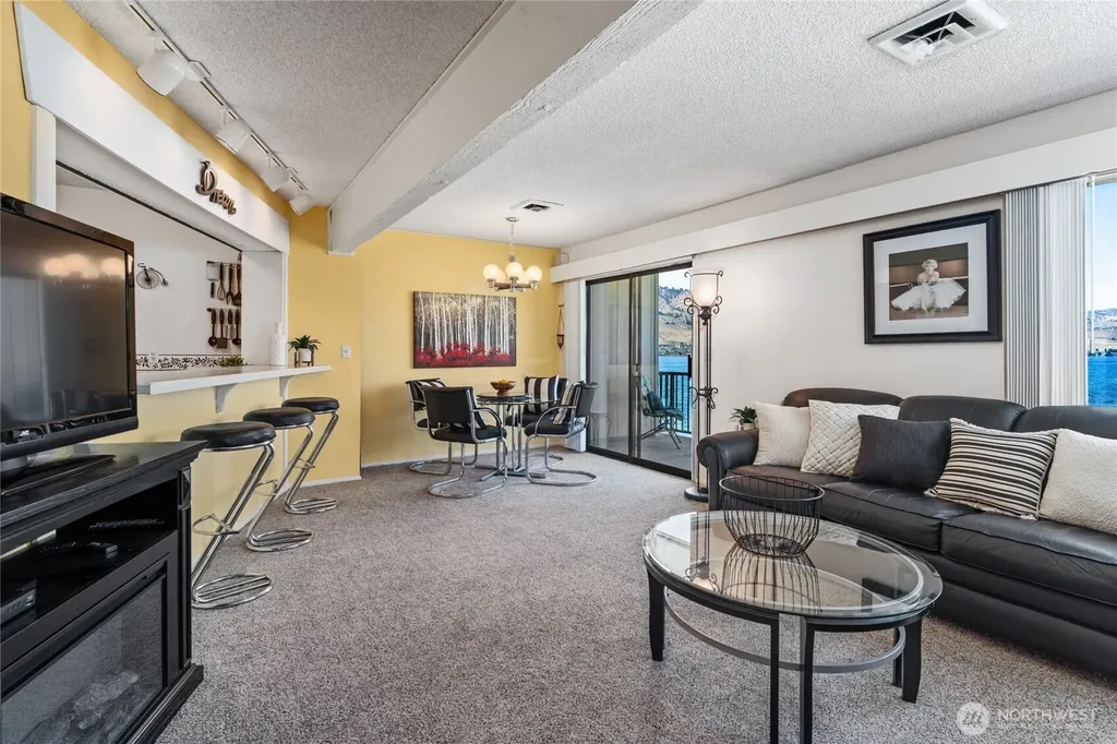 104 Spader Bay Road Chelan WA 98816