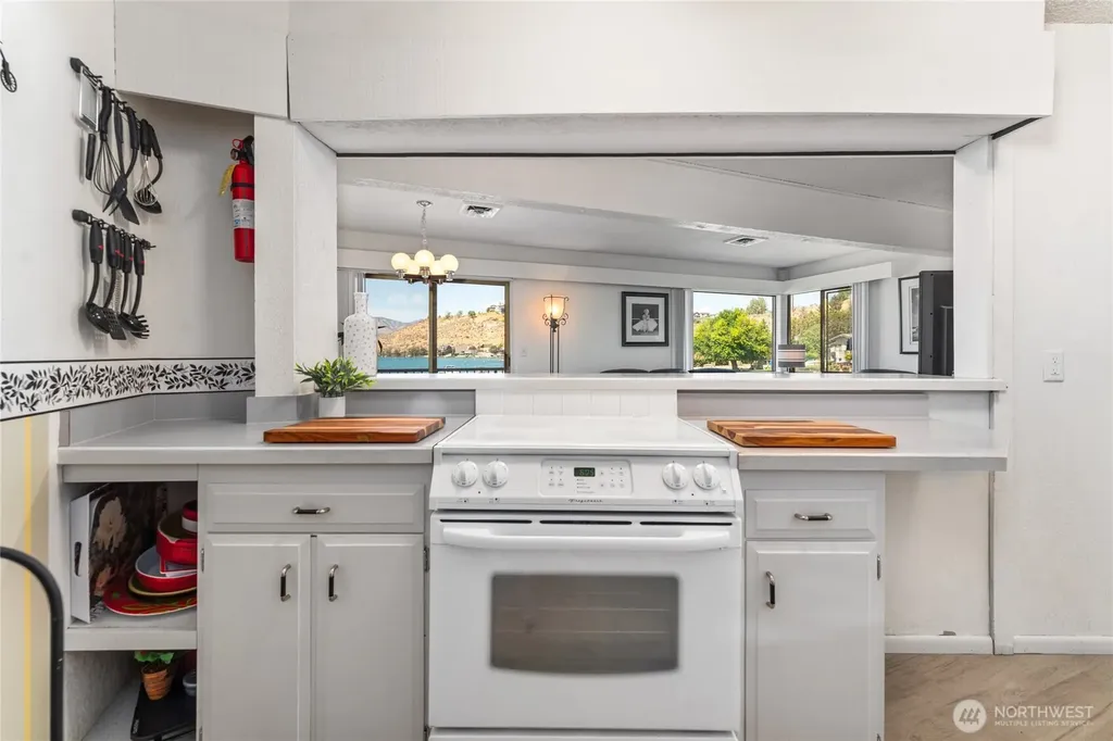 104 Spader Bay Road Chelan WA 98816