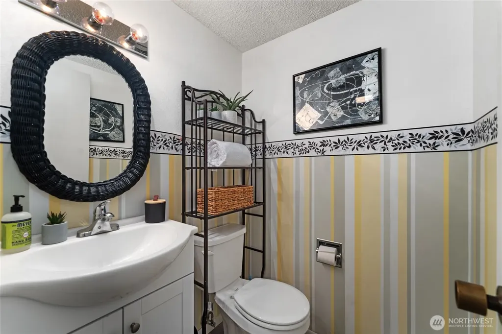 104 Spader Bay Road Chelan WA 98816