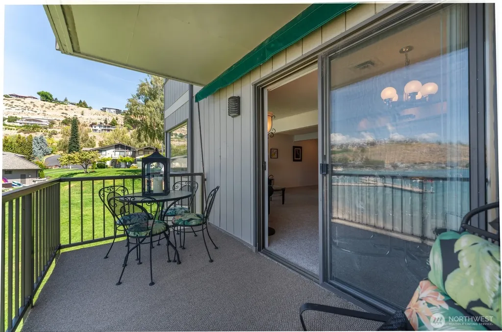 104 Spader Bay Road Chelan WA 98816