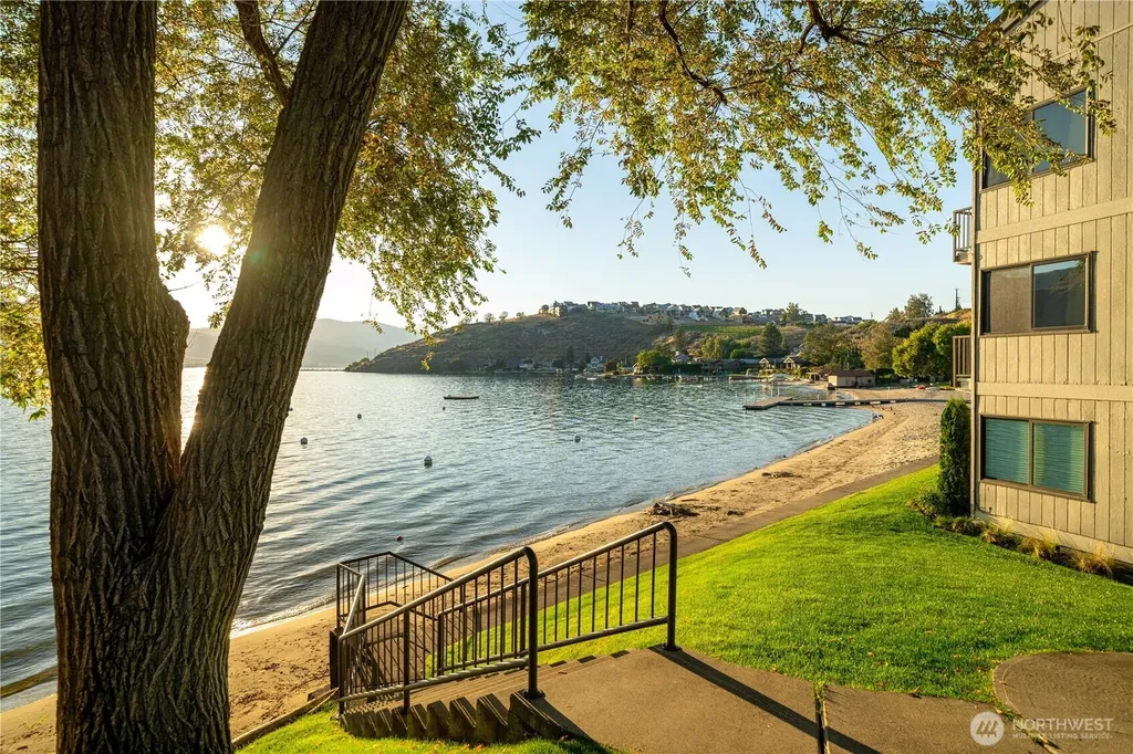 104 Spader Bay Road Chelan WA 98816