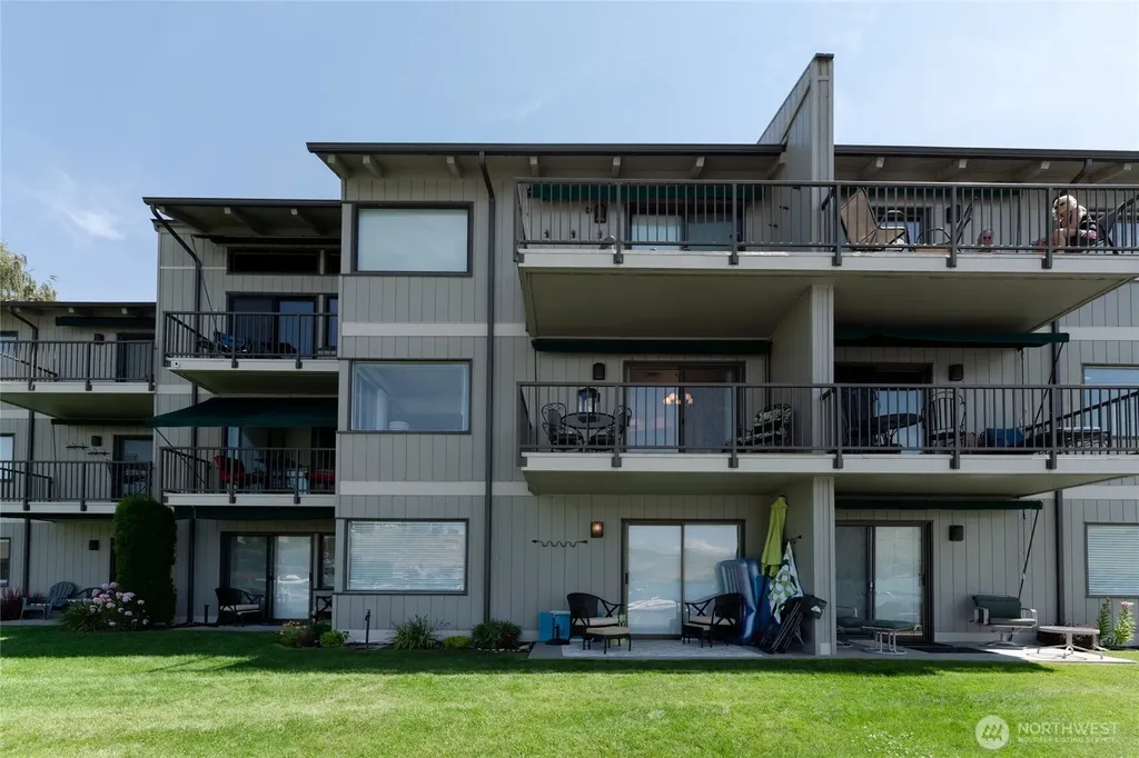 104 Spader Bay Road Chelan WA 98816