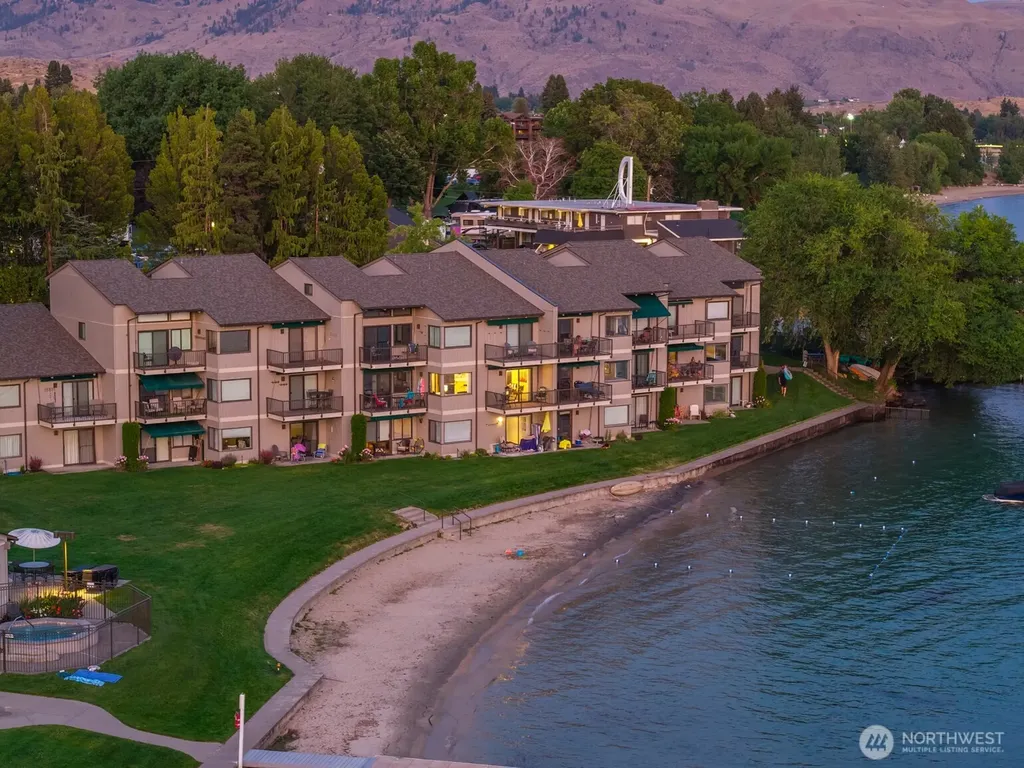 104 Spader Bay Road Chelan WA 98816