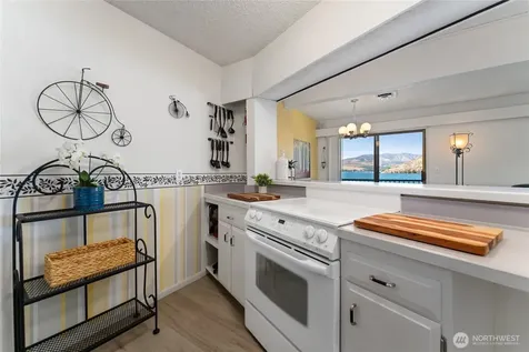 104 Spader Bay Road Chelan WA 98816