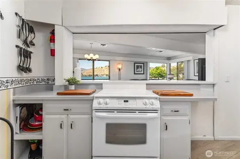 104 Spader Bay Road Chelan WA 98816