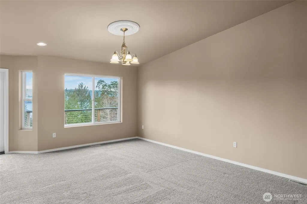 231 E Linda Vista Court Union WA 98592