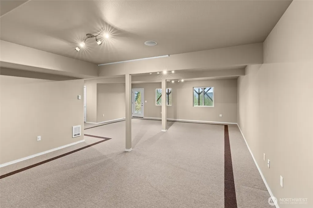 231 E Linda Vista Court Union WA 98592