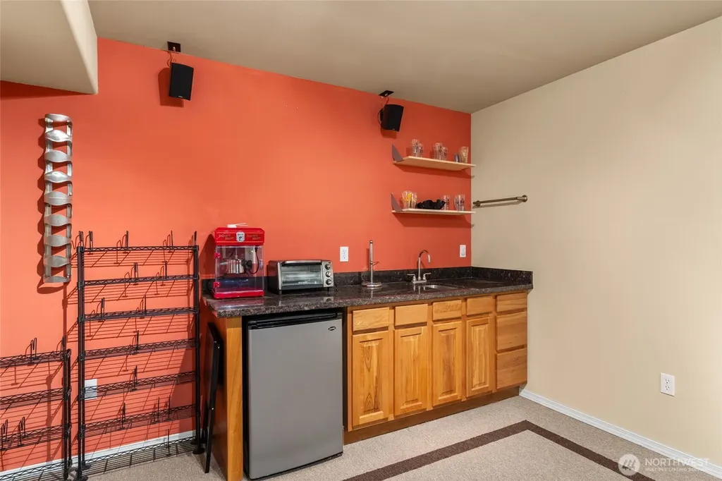 231 E Linda Vista Court Union WA 98592