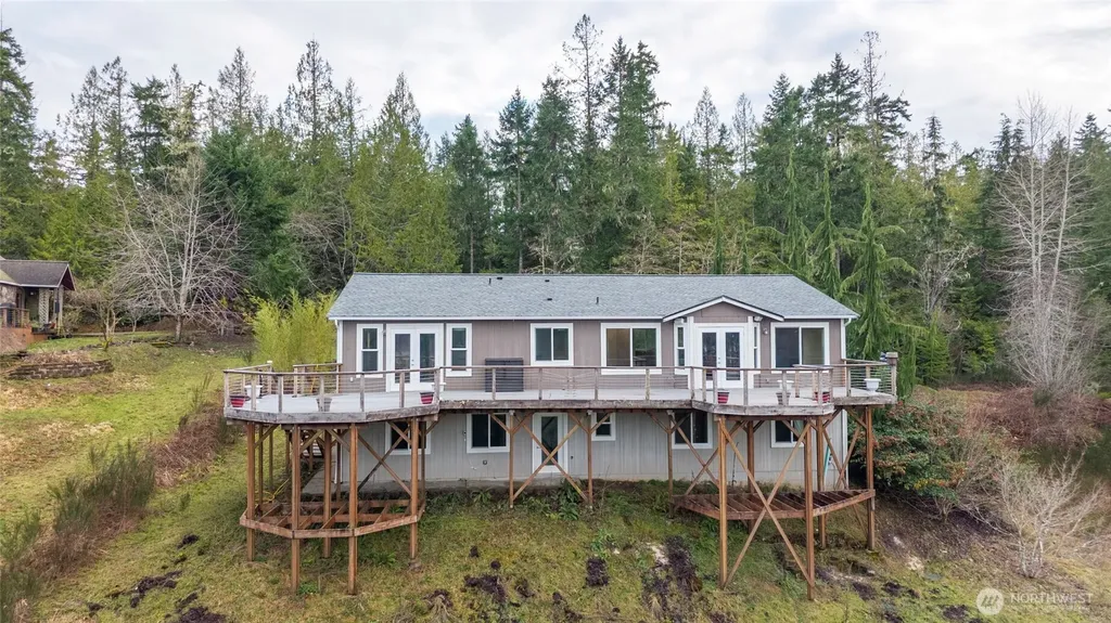 231 E Linda Vista Court Union WA 98592