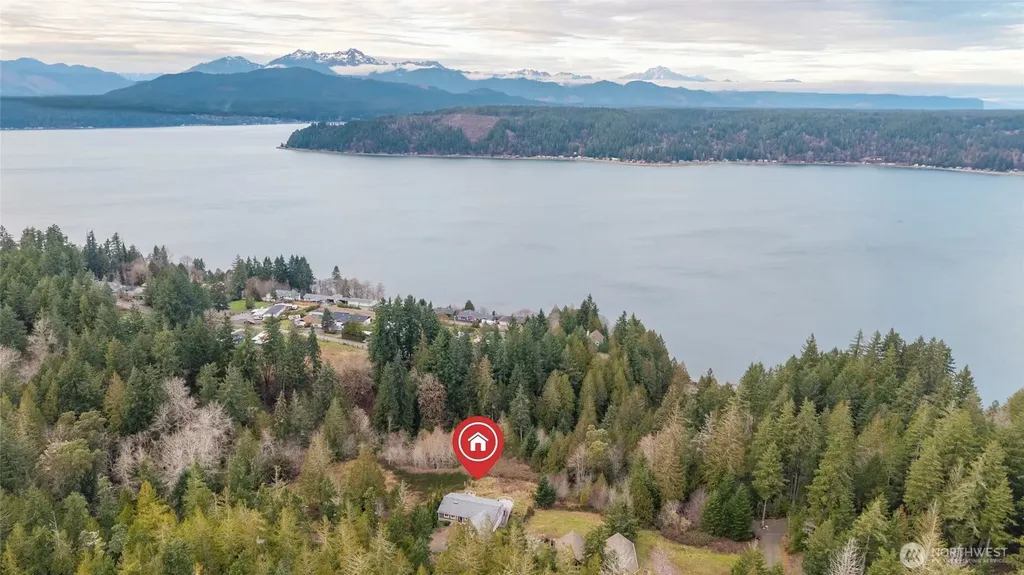 231 E Linda Vista Court Union WA 98592