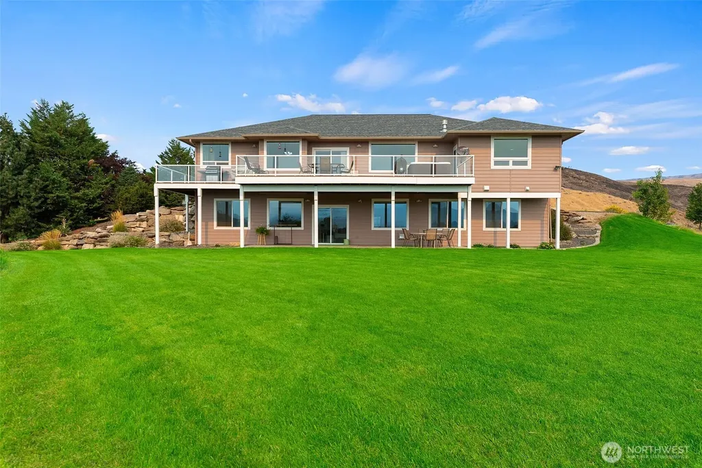 2350 10th Street NE East Wenatchee WA 98802