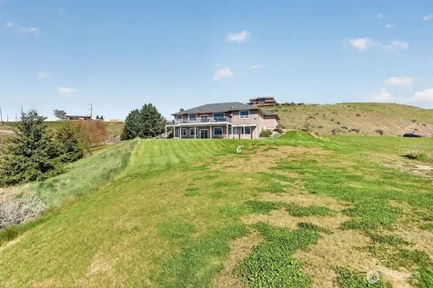 2350 10th Street NE East Wenatchee WA 98802