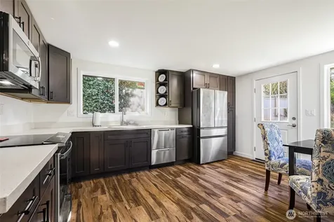 14517 Meridian Avenue N Shoreline WA 98133