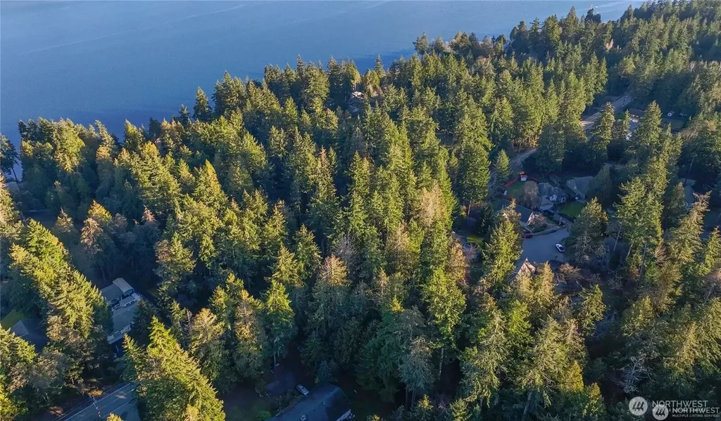 3 Illahee Road NE Bremerton WA 98311