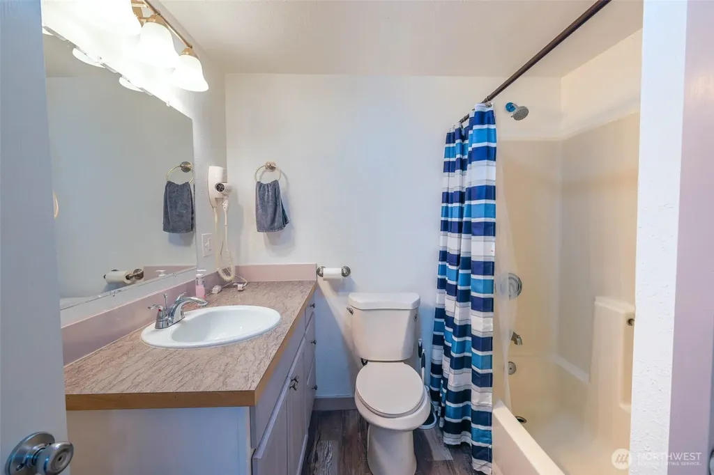 2803 S Woodhill Court Westport WA 98595