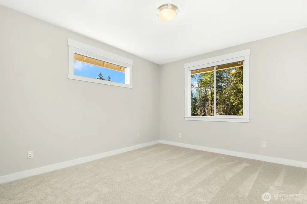 5541 Skyfall Place NW Bremerton WA 98312