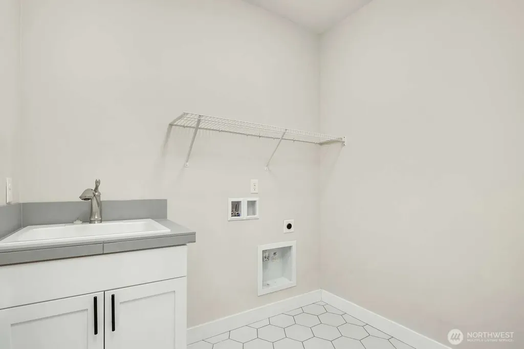 5541 Skyfall Place NW Bremerton WA 98312