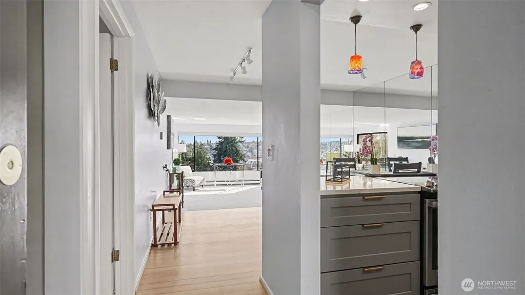 3601 24th Avenue W Seattle WA 98199