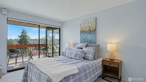 3601 24th Avenue W Seattle WA 98199