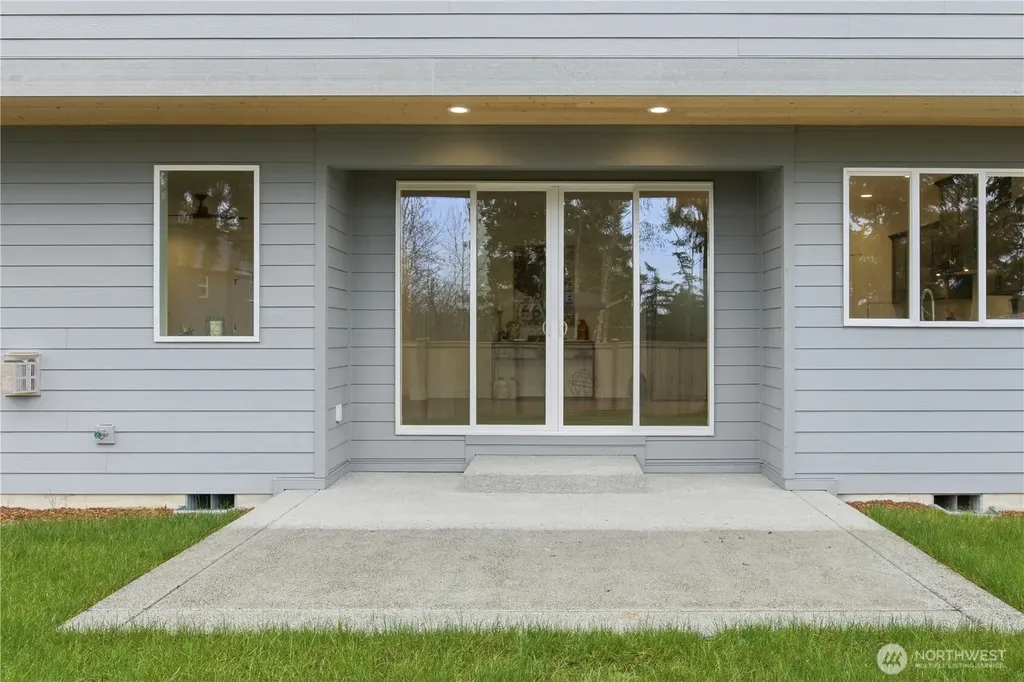 16202 76th Avenue Ct E Puyallup WA 98375