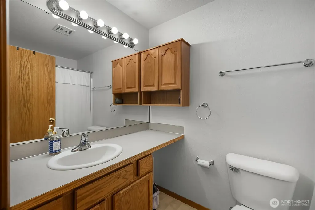 109 Blossom Lane Elma WA 98541