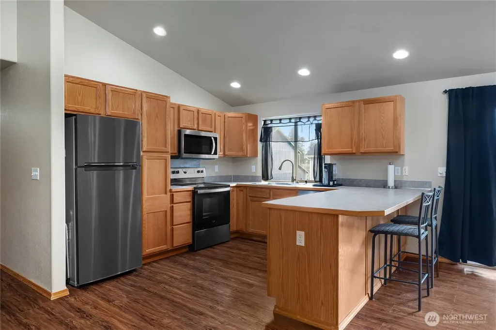 109 Blossom Lane Elma WA 98541