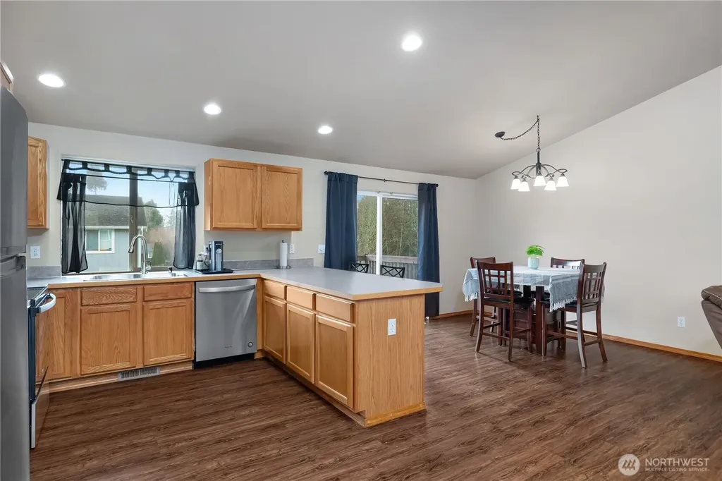 109 Blossom Lane Elma WA 98541