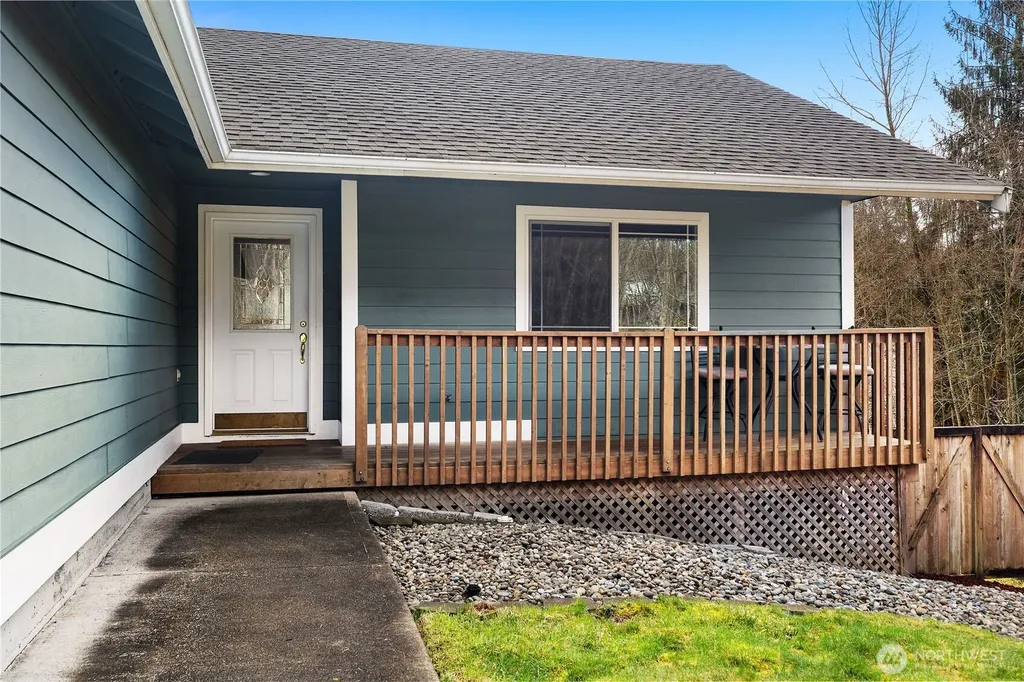 109 Blossom Lane Elma WA 98541