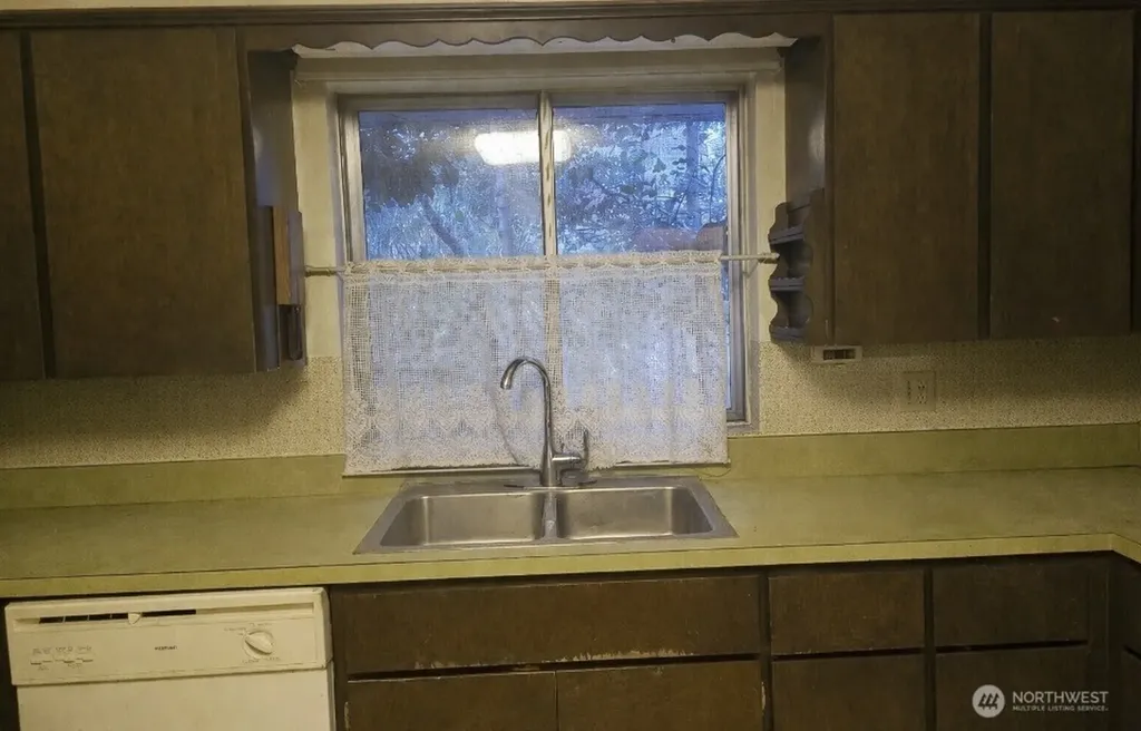 7401 86th Street E Puyallup WA 98371
