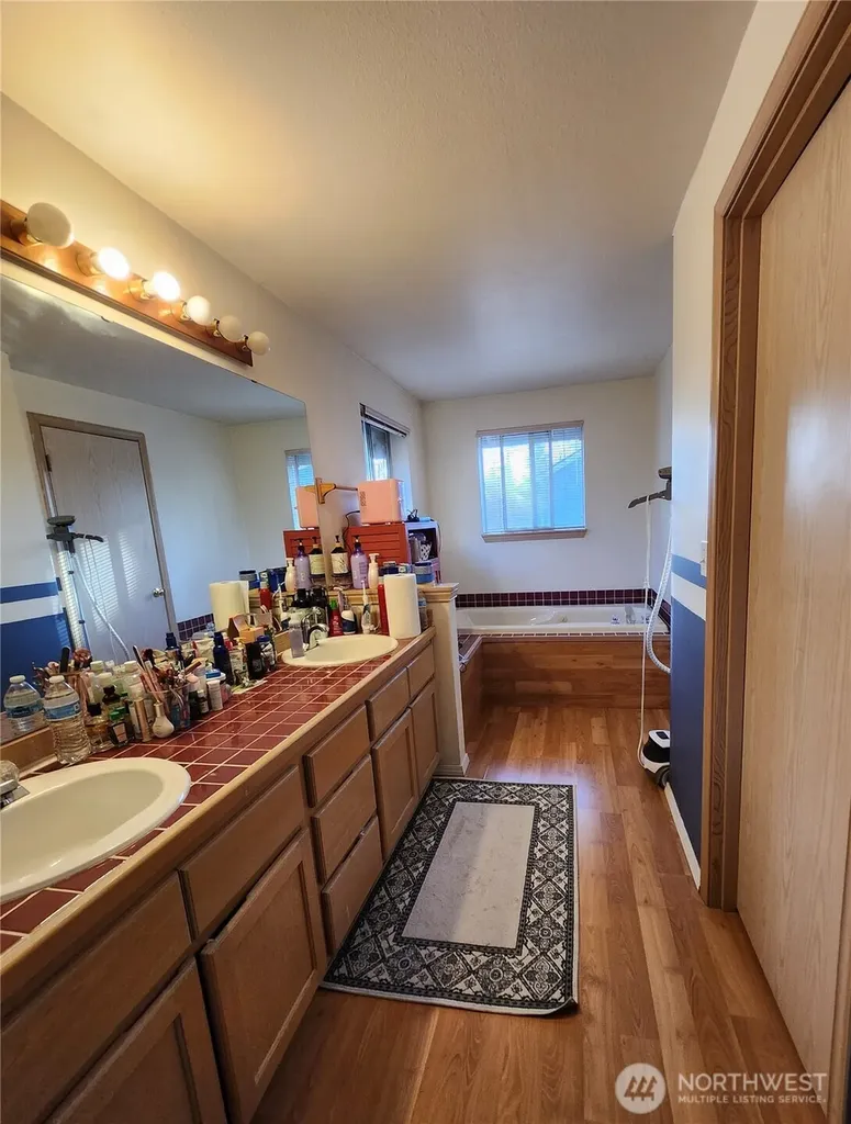 3930 205th Place SW Lynnwood WA 98036