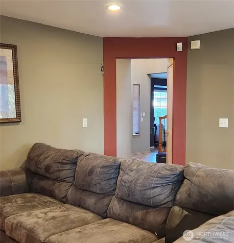 3930 205th Place SW Lynnwood WA 98036