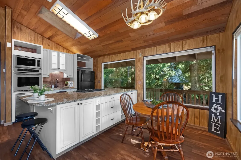 2520 E Saint Andrews Drive N Shelton WA 98584