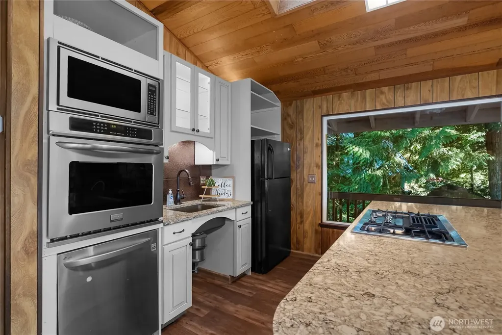2520 E Saint Andrews Drive N Shelton WA 98584