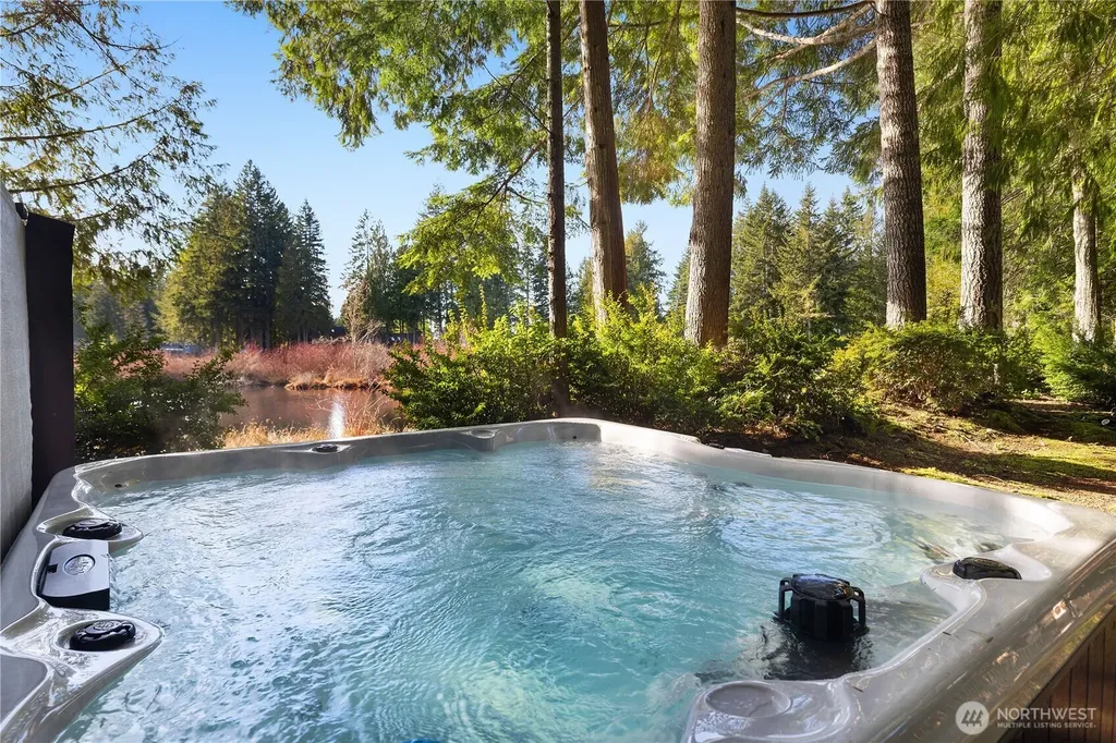 2520 E Saint Andrews Drive N Shelton WA 98584