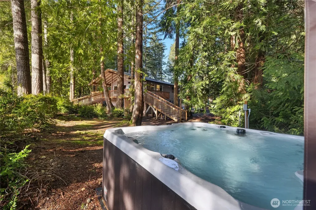 2520 E Saint Andrews Drive N Shelton WA 98584