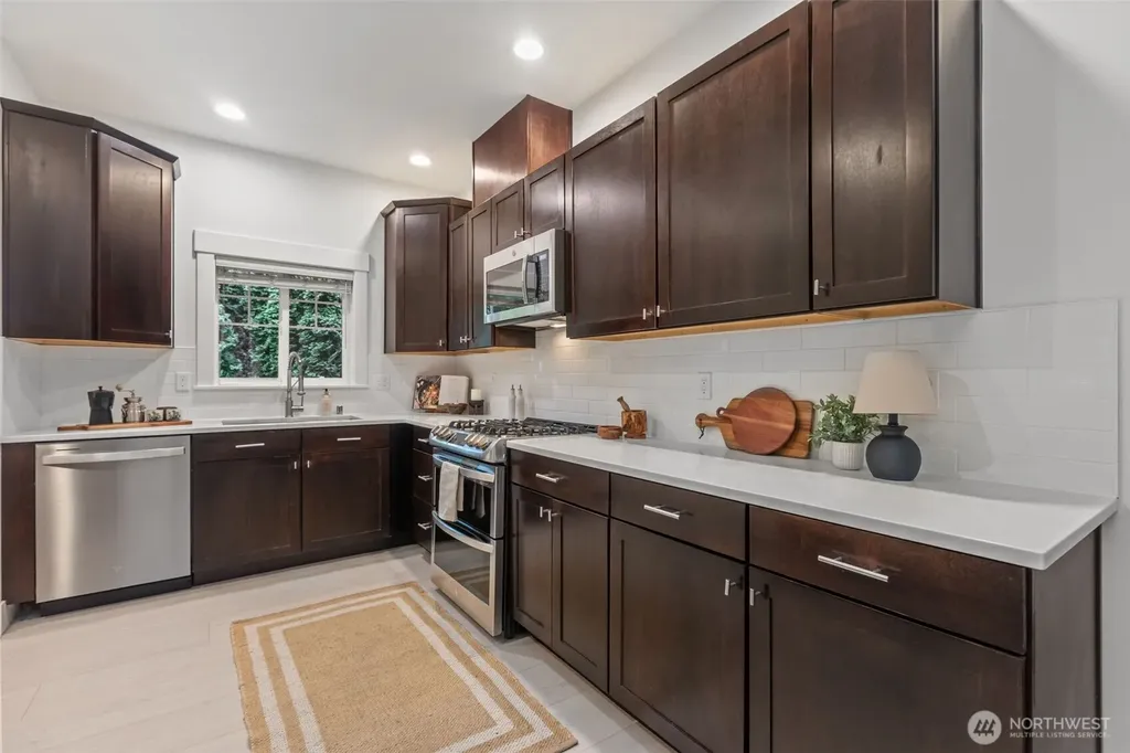 4854 Delridge Way SW Seattle WA 98106