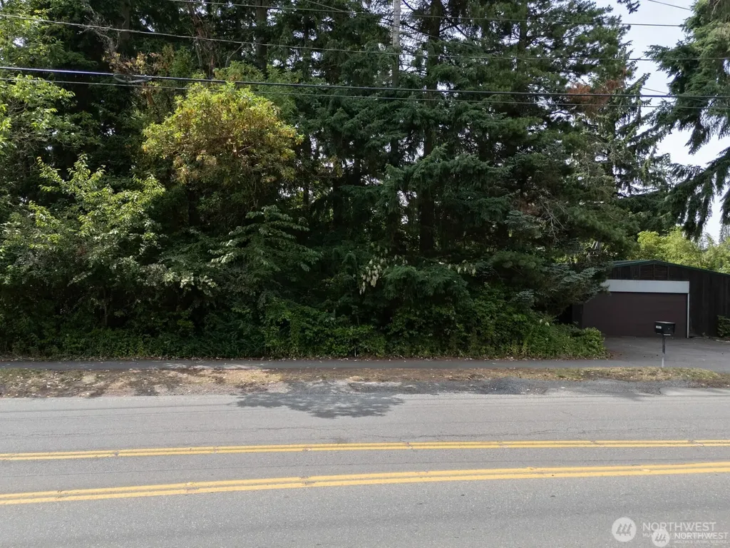 1111 1st Avenue NE Seattle WA 98125