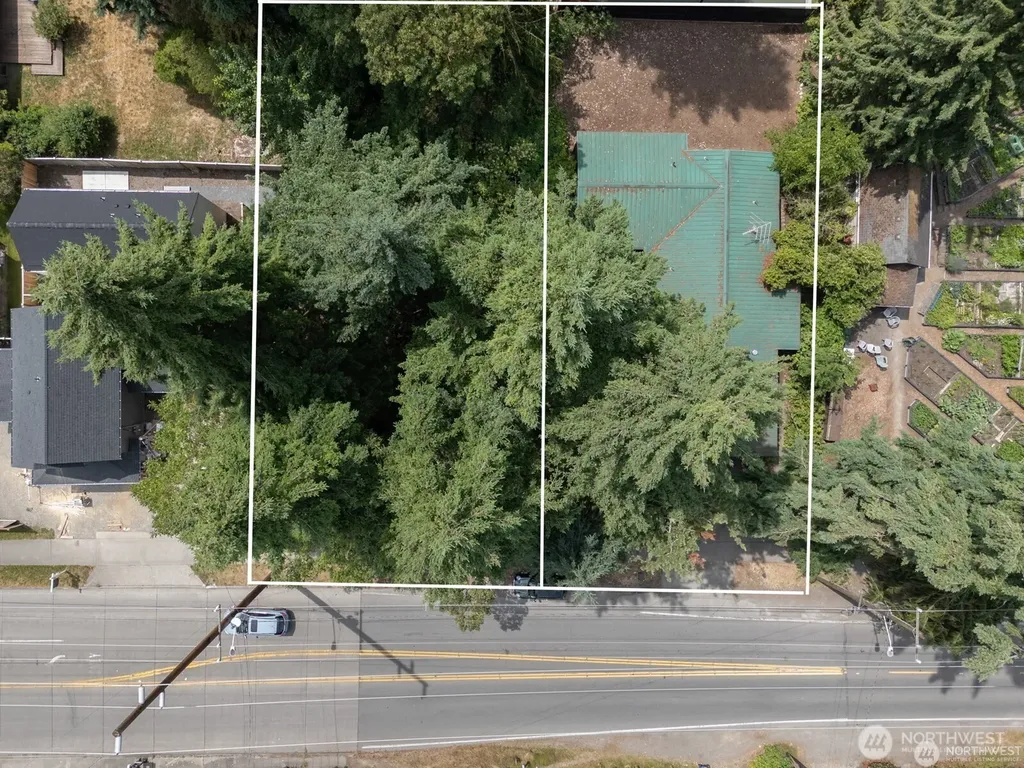 1111 1st Avenue NE Seattle WA 98125