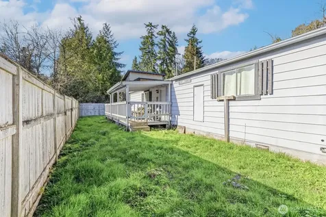 7275 NE Geneva Street Suquamish WA 98392